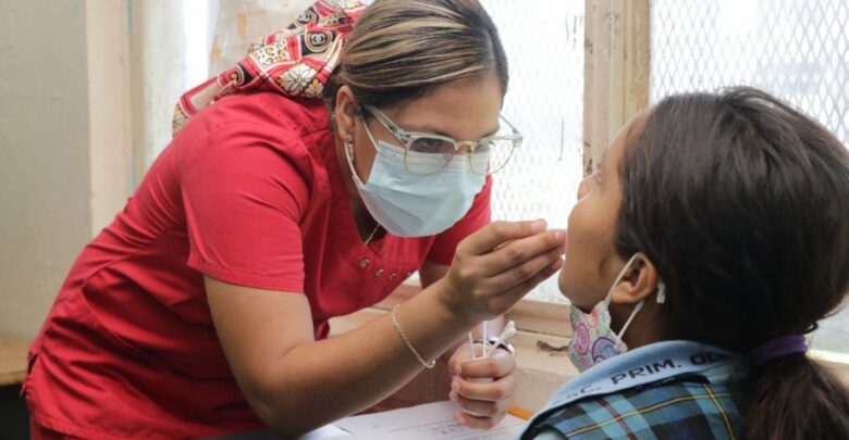 Atiende Gobierno de Nuevo Laredo a más de mil estudiantes con programa Escuela y Salud