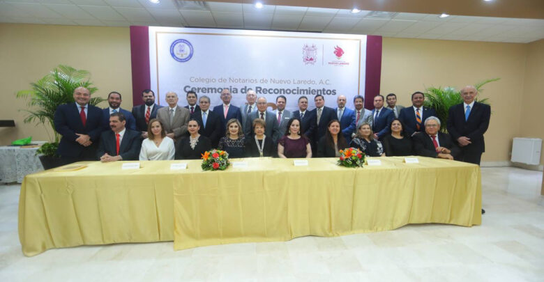 Reconoce alcaldesa de Nuevo Laredo labor del Colegio de Notarios en el 50 aniversario de su fundación