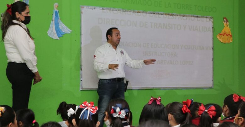 Imparte Dirección de Tránsito de Nuevo Laredo cursos de vialidad a estudiantes de primaria