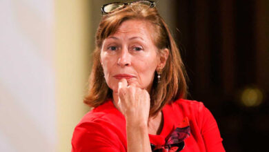 Tatiana Clouthier renuncia a la Secretaría de Economía
