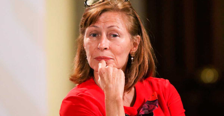 Tatiana Clouthier renuncia a la Secretaría de Economía