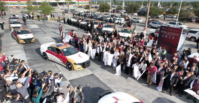 Entrega gobernador de Tamaulipas primeras 40 patrullas a la nueva Guardia Estatal