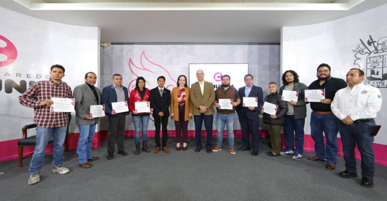 Entrega Gobierno de Nuevo Laredo 400 mil pesos en becas culturales