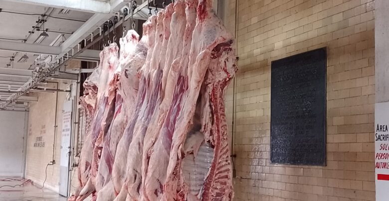 Por temporada decembrina aumenta demanda en el Rastro Municipal de Nuevo Laredo