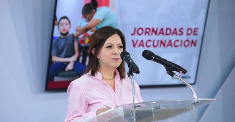 Reanuda Nuevo Laredo jornadas de vacunación transfronteriza contra COVID-19