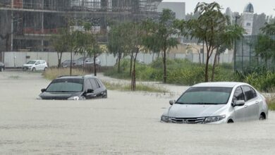Expertos alertan sobre riesgos de "guerra climática" tras inundaciones en Dubái por "siembra de nubes"