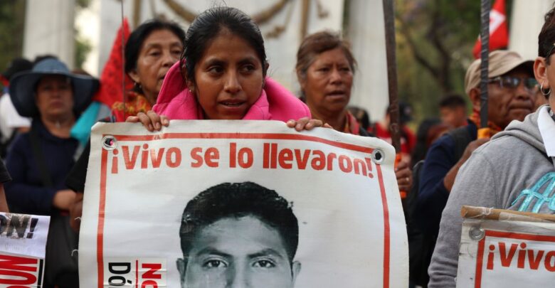 López Obrador apuesta a la Ley de Amnistía para esclarecer caso Ayotzinapa