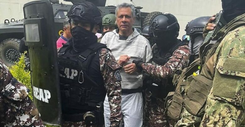 SRE repudia intervención armada en embajada en Ecuador