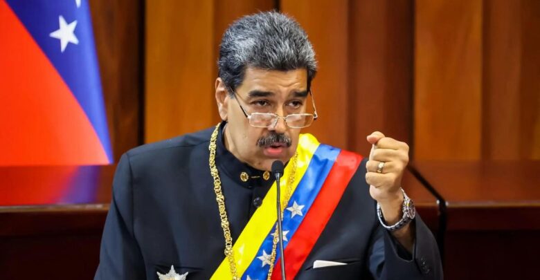 Maduro cierra sedes diplomáticas de Venezuela en Ecuador por 'solidaridad' con México