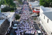 Se unen miles de neolaredenses a marcha pacífica por la democracia