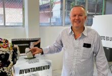 Cumple Carlos Canturosas con deber cívico; invita a ciudadanos a salir y votar libres