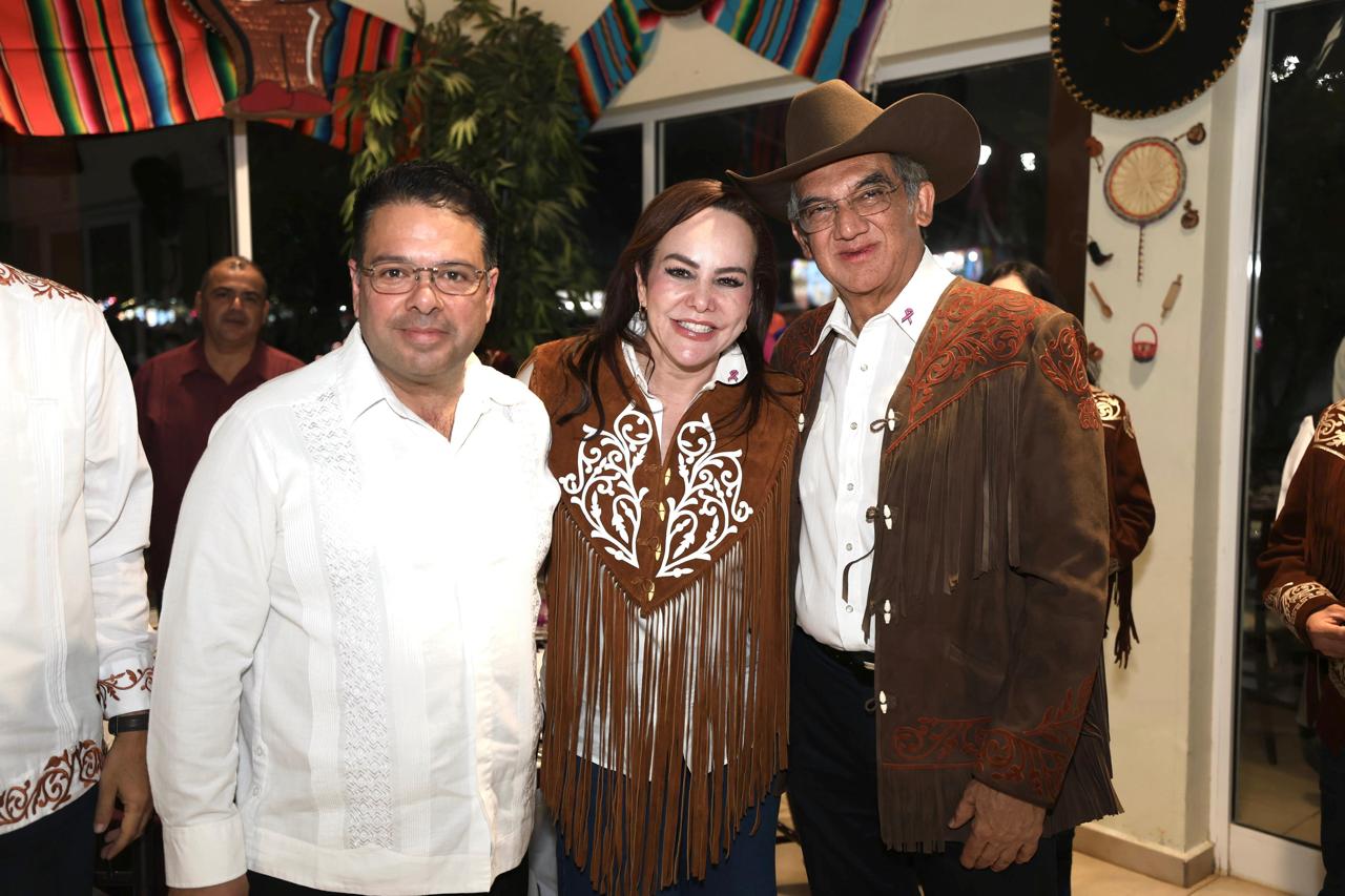 Inaugura alcaldesa Carmen Lilia Canturosas pabellón de Nuevo Laredo en Feria Tamaulipas 2024