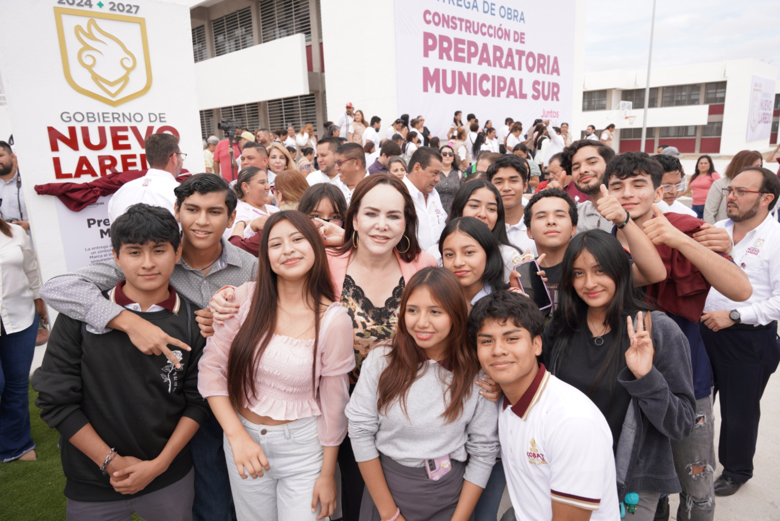 Entrega alcaldesa Carmen Lilia Canturosas la primera preparatoria autosustentable de Tamaulipas