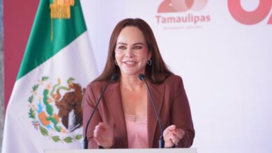 Liberan tráfico de autopista Monterrey-Nuevo Laredo; Cumple alcaldesa Carmen Lilia Canturosas con transportistas