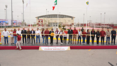 Entrega alcaldesa Carmen Lilia Canturosas remodelación de Ciudad Deportiva al poniente de Nuevo Laredo