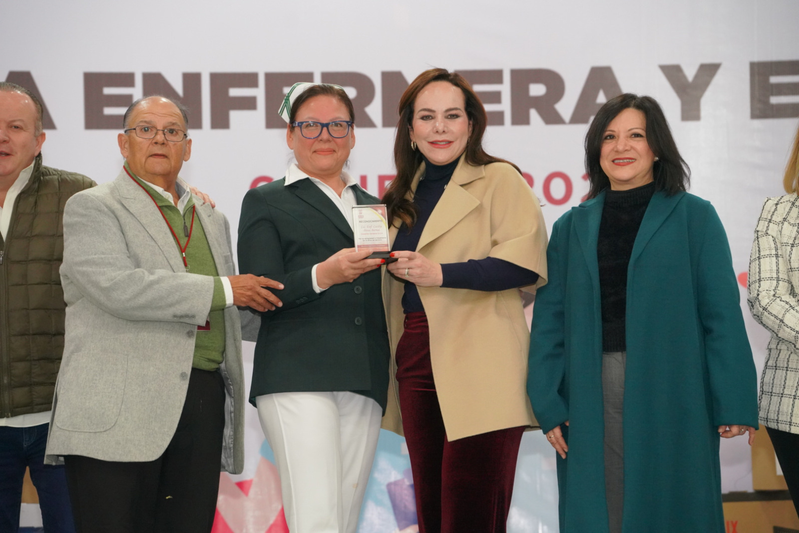 Reconoce alcaldesa Carmen Lilia Canturosas a enfermeras y enfermeros de Nuevo Laredo por su labor humanista