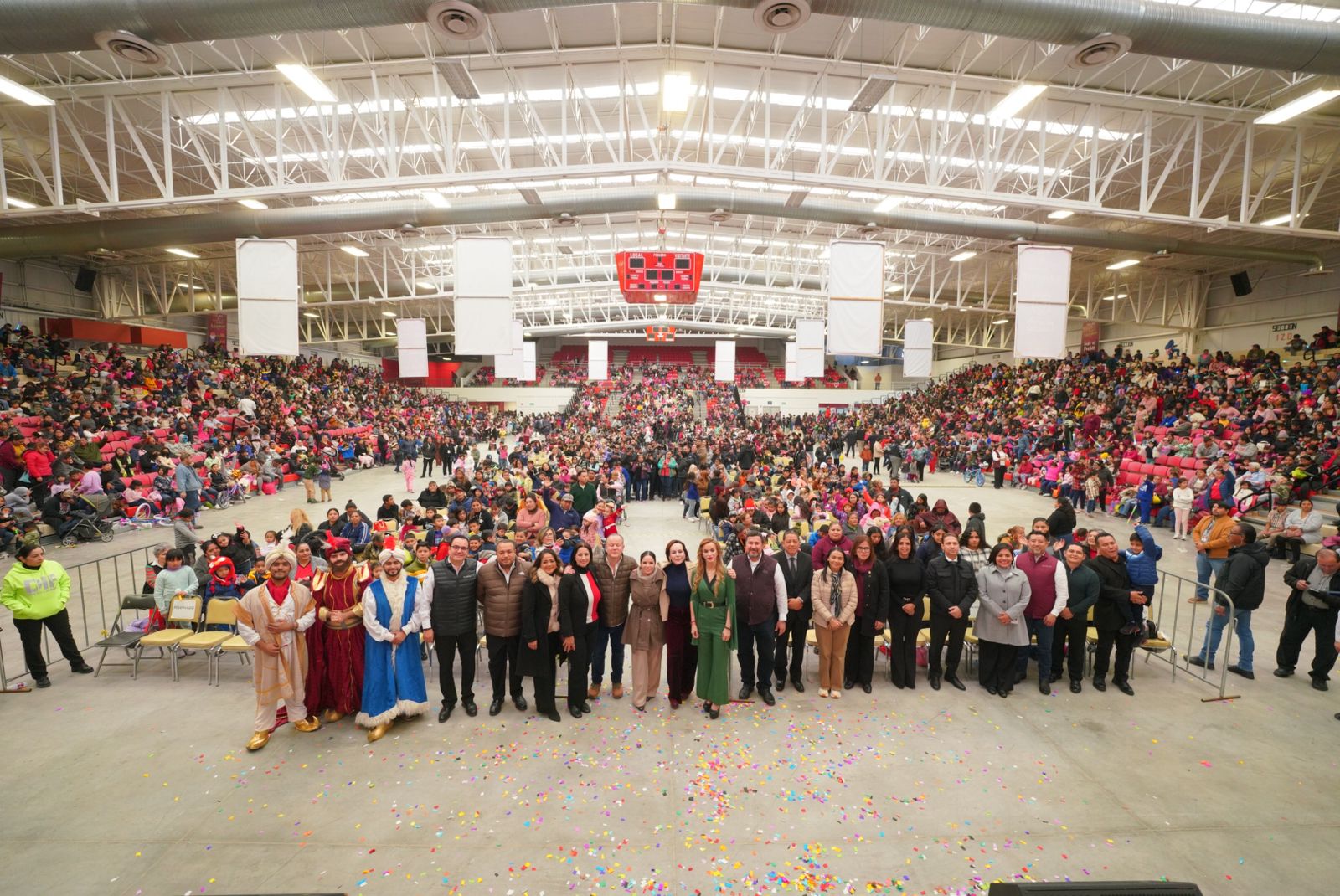 Llevan Gobierno de Nuevo Laredo y DIF alegría a miles de familias con Festival de Reyes Magos