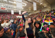 Llevan Gobierno de Nuevo Laredo y DIF alegría a miles de familias con Festival de Reyes Magos