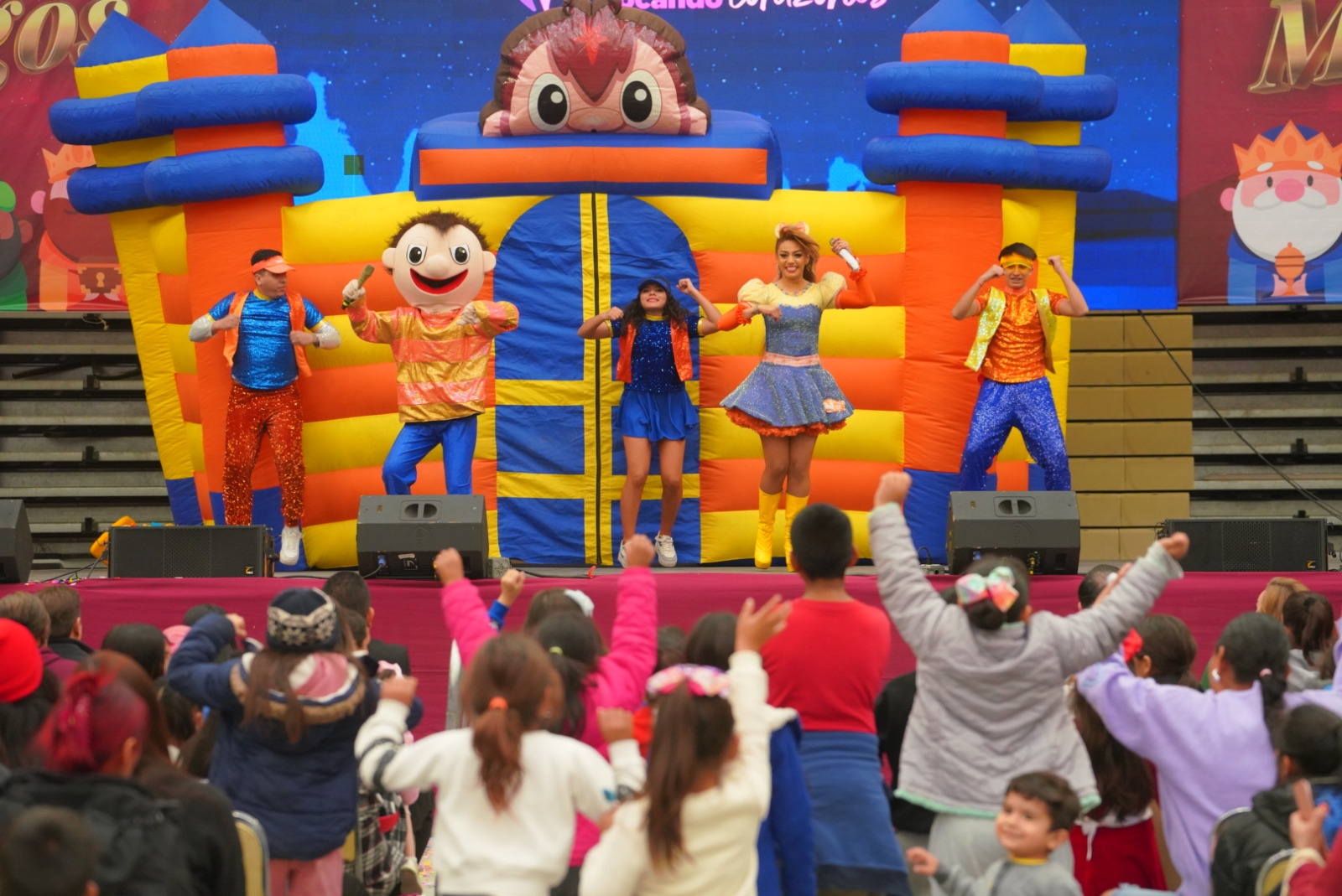 Llevan Gobierno de Nuevo Laredo y DIF alegría a miles de familias con Festival de Reyes Magos