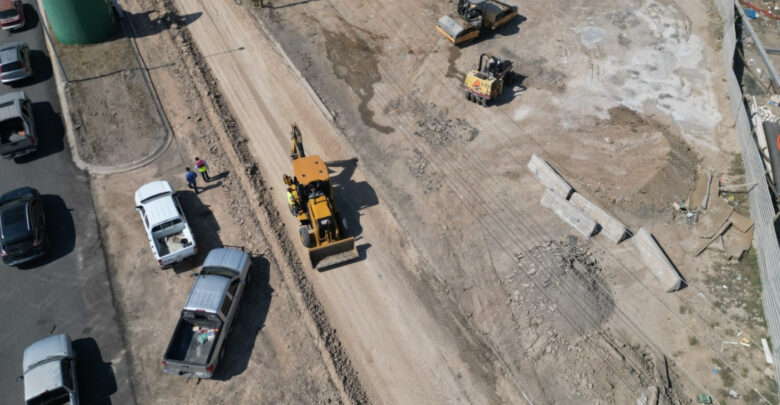 Supervisa Carmen Lilia Canturosas pavimentación del bulevar Rea en el sector de Los Olivos