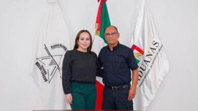 Alcaldesa Carmen Lilia Canturosas se reúne con titular de la aduana para atender problemática en puentes internacionales