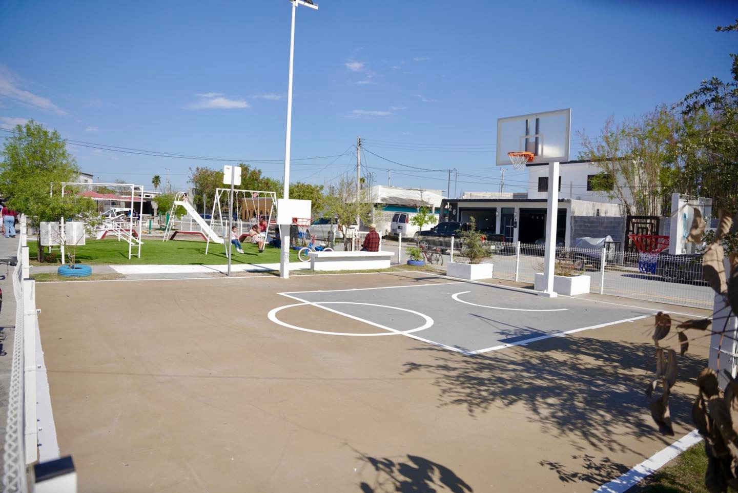 Entrega alcaldesa Carmen Lilia Canturosas obras de rehabilitación de espacios públicos al poniente de la ciudad