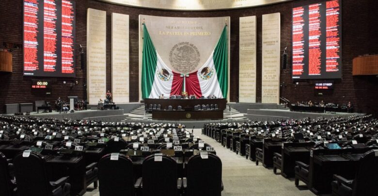 Buscan retirar el fuero a senadores y gobernadores