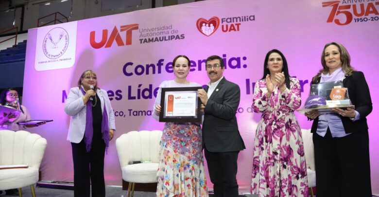 Impulsa alcaldesa Carmen Lilia Canturosas liderazgo femenino en foro de la UAT