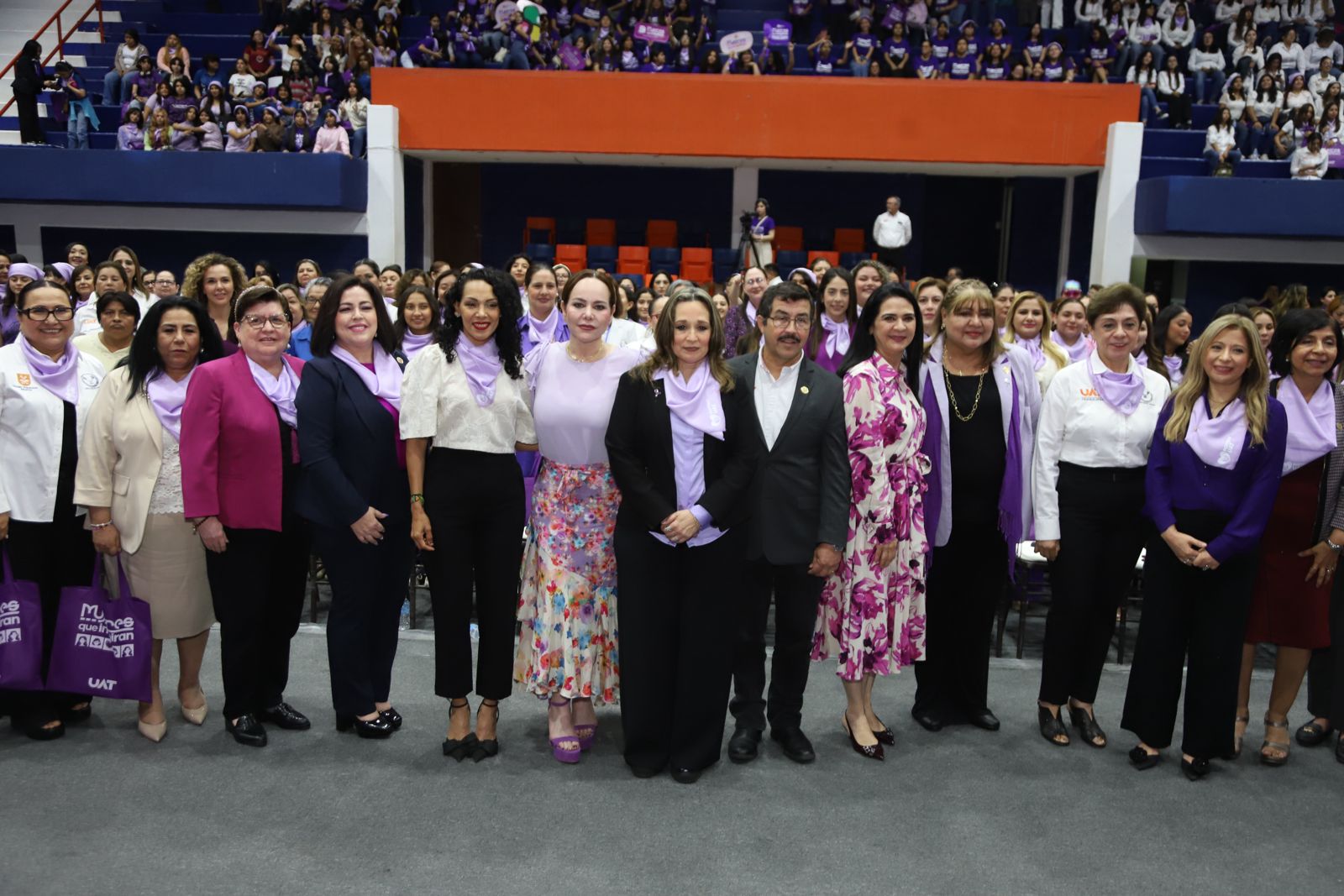 Impulsa alcaldesa Carmen Lilia Canturosas liderazgo femenino en foro de la UAT