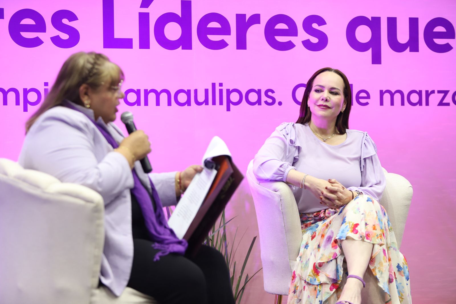 Impulsa alcaldesa Carmen Lilia Canturosas liderazgo femenino en foro de la UAT