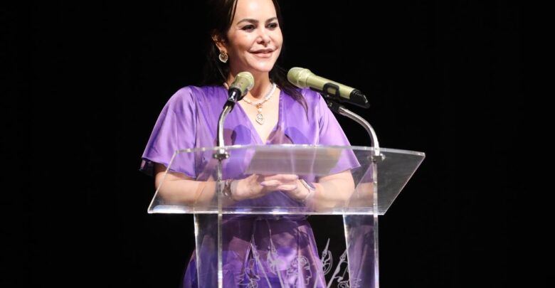 Carmen Lilia Canturosas impulsa cartelera de activismo por conmemoración del Día Internacional de la Mujer