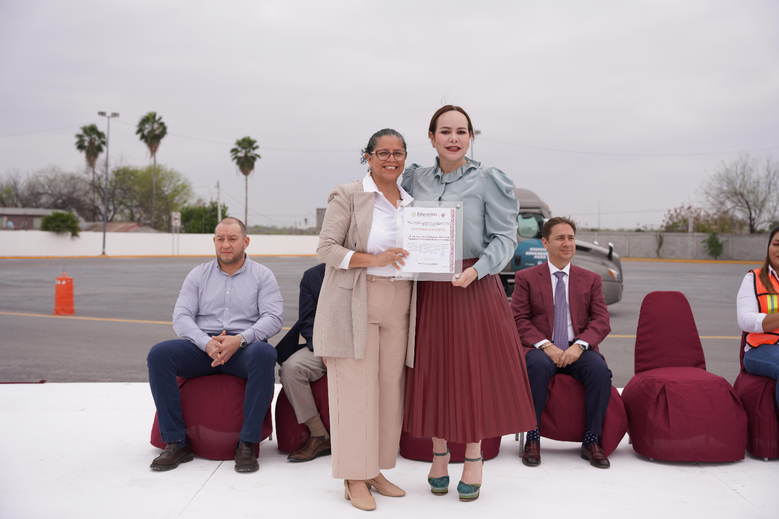 Fortalece alcaldesa Carmen Lilia Canturosas competitividad de Nuevo Laredo con entrega de obra en el CECATI 193