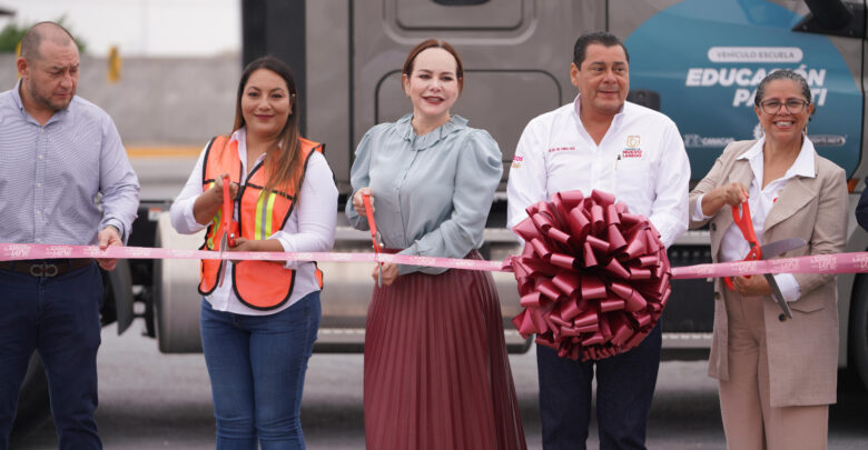 Fortalece alcaldesa Carmen Lilia Canturosas competitividad de Nuevo Laredo con entrega de obra en el CECATI 193