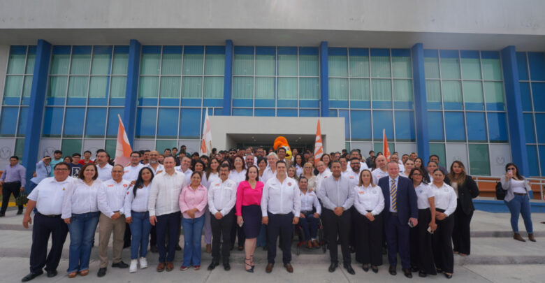 Alcaldesa Carmen Lilia Canturosas y 66 Legislatura encabezan gira de trabajo por Nuevo Laredo