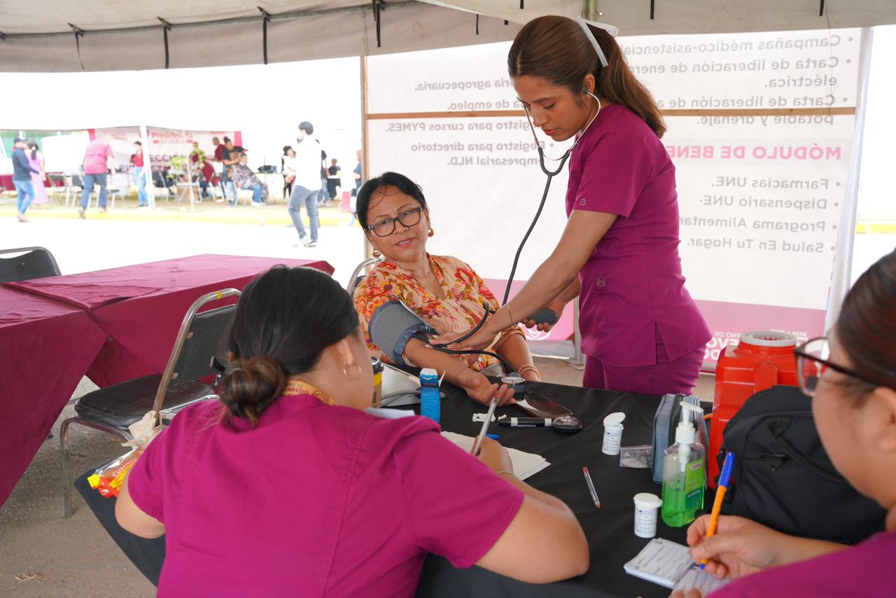 “Presidencia Cerquita de Ti” llega a Unidad Deportiva; atiende alcaldesa Carmen Lilia Canturosas peticiones ciudadanas