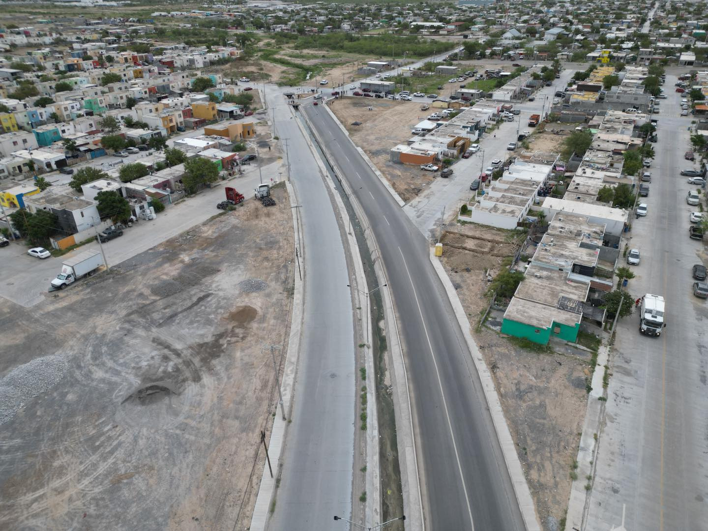 Transforma Gobierno de Nuevo Laredo acceso a Los Olivos II con pavimentación de bulevar Rea