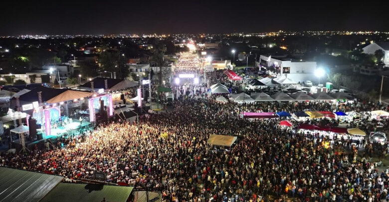 Neolaredenses celebran a lo grande su 177 aniversario con música, sabor y unión familiar
