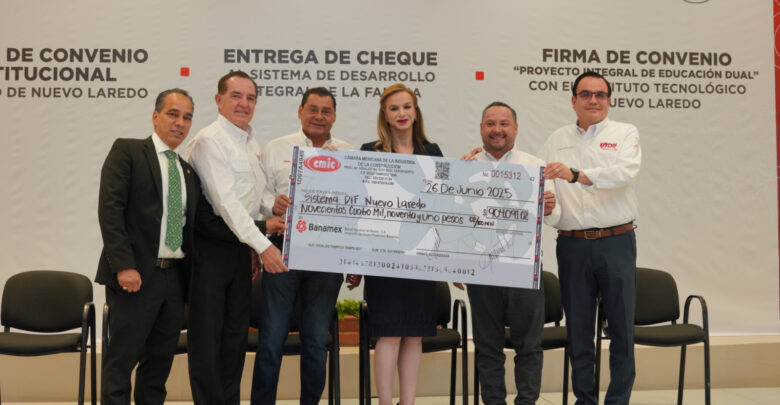 Entrega CMIC más de 900 mil pesos de apoyo al Sistema DIF y fortalece lazos de colaboración con municipio e instituciones educativas Entrega CMIC más de 900 mil pesos de apoyo al Sistema DIF y fortalece lazos de colaboración con municipio e instituciones educativas