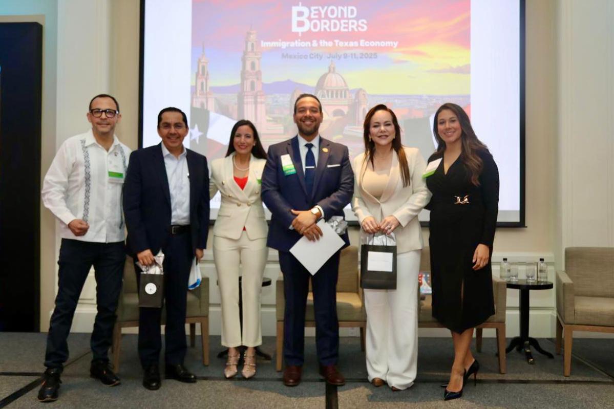 Alcaldesa Carmen Lilia Canturosas destaca liderazgo de Nuevo Laredo en foro internacional