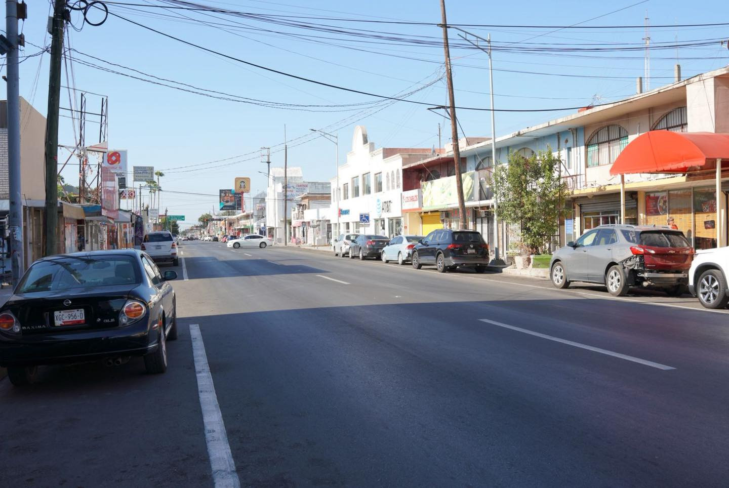 Entrega alcaldesa Carmen Lilia rehabilitación de drenaje sanitario en avenida Guerrero para beneficio de comercios y ciudadanía