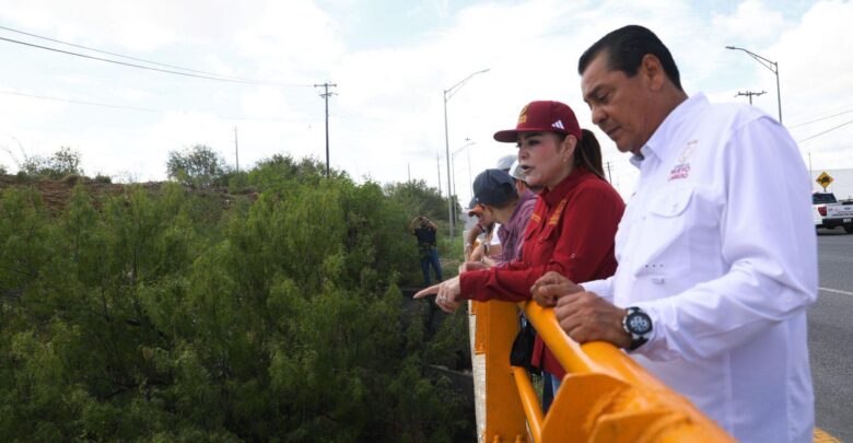 Alcaldesa Carmen Lilia Canturosas supervisa operativo de apoyo ciudadano tras tormenta en Nuevo Laredo