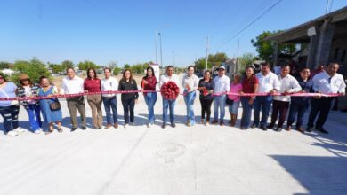 Alcadesa Carmen Lilia Canturosas entrega obras de pavimentación en la colonia 150 Aniversario