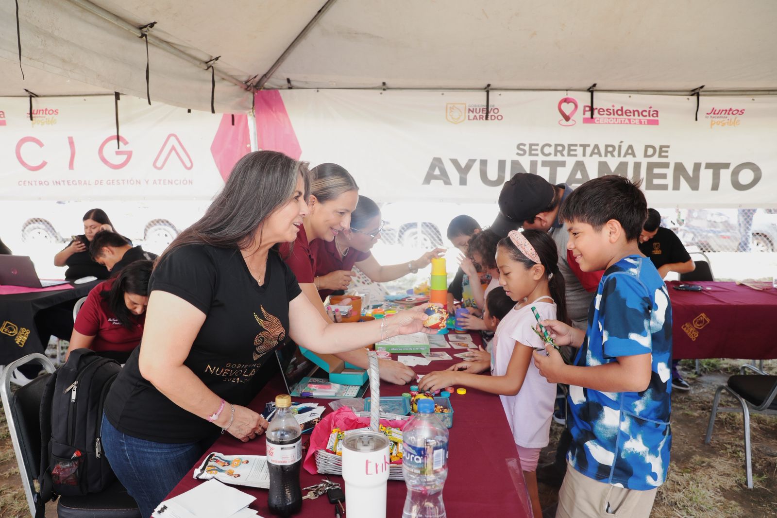 Ciudadanía recibe atención directa de alcaldesa Carmen Lilia Canturosas con “Presidencia Cerquita de Ti” en Los Encinos