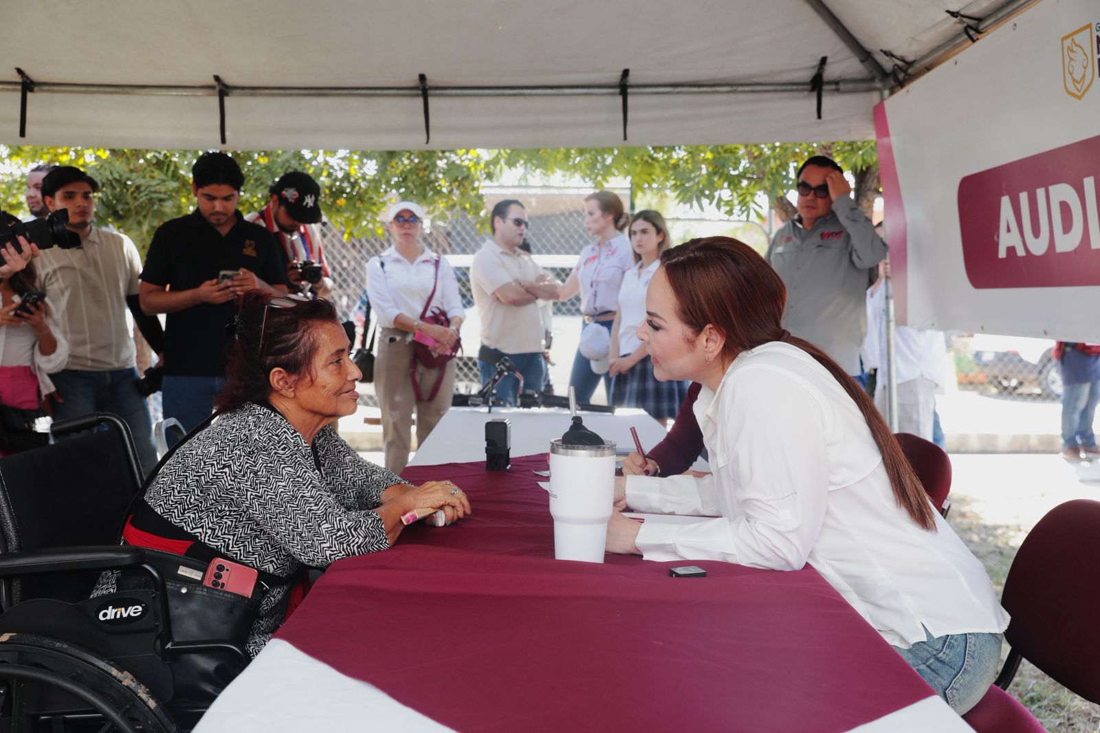 Ciudadanía recibe atención directa de alcaldesa Carmen Lilia Canturosas con “Presidencia Cerquita de Ti” en Los Encinos