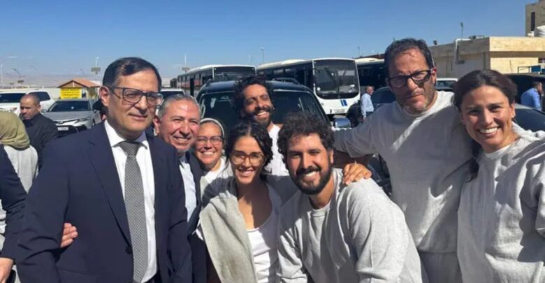 Liberan a los seis mexicanos detenidos en Israel; ya viajan de regreso a México Liberan a los seis mexicanos detenidos en Israel; ya viajan de regreso a México