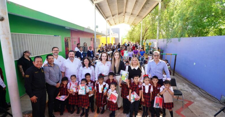 Con liderazgo educativo, Carmen Lilia Canturosas marca diferencia con apoyos escolares; más de 300 planteles reciben equipo de mantenimiento Con liderazgo educativo, Carmen Lilia Canturosas marca diferencia con apoyos escolares; más de 300 planteles reciben equipo de mantenimiento