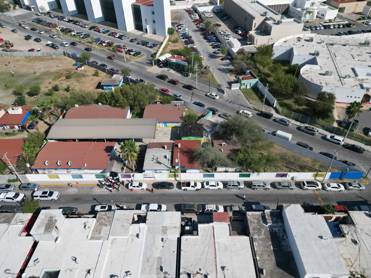 Refrenda alcaldesa Carmen Lilia Canturosas compromiso con la educación; entrega obras en escuelas de la ciudad