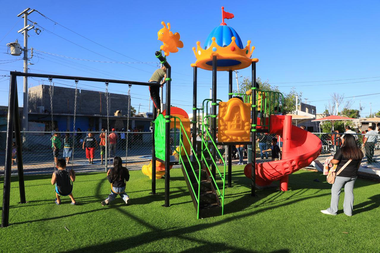 Carmen Lilia Canturosas rescata y renueva espacios públicos en la colonia Nueva Era