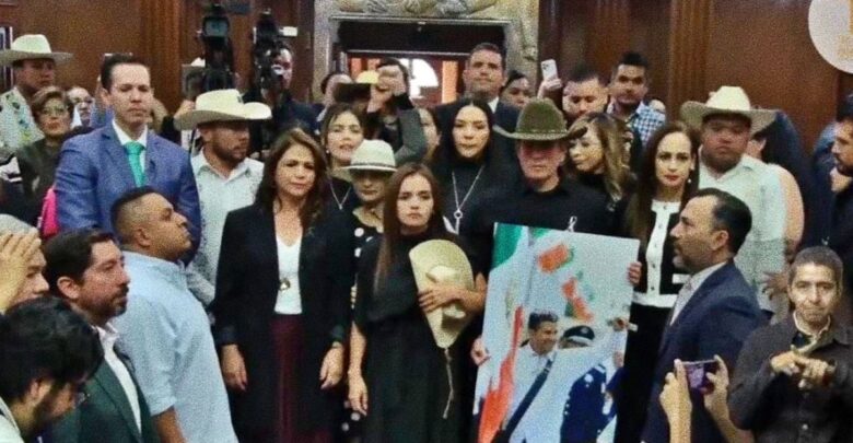 Grecia Quiroz asume como alcaldesa de Uruapan tras el asesinato de Carlos Manzo Grecia Quiroz asume como alcaldesa de Uruapan tras el asesinato de Carlos Manzo