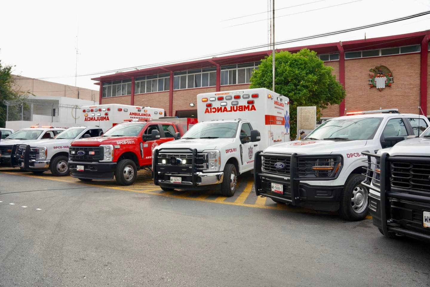 Nuevo Laredo refuerza su sistema de emergencias con nuevas ambulancias y unidades para Protección Civil y Bomberos